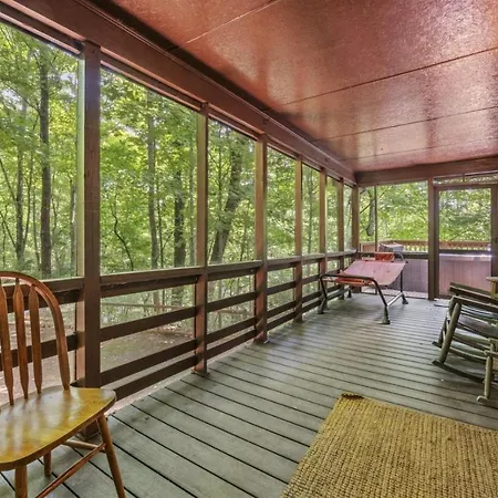 Serene Forest View- Hot Tub- Pet Friendly With Fenced Yard Gatlinburg Exterior foto