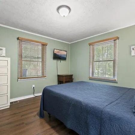 Serene Forest View- Hot Tub- Pet Friendly With Fenced Yard Gatlinburg Exterior foto